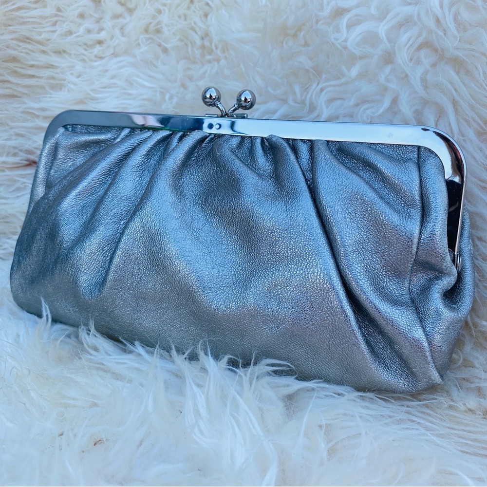 EXPRESS vintage y2k silver leather clutch kiss lock party holiday